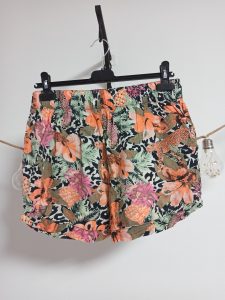 Pantaloni Scurți cu flori - 38 haine ieftine